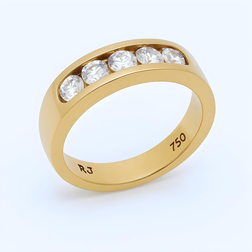 18ct Gold Ring With Diamonds