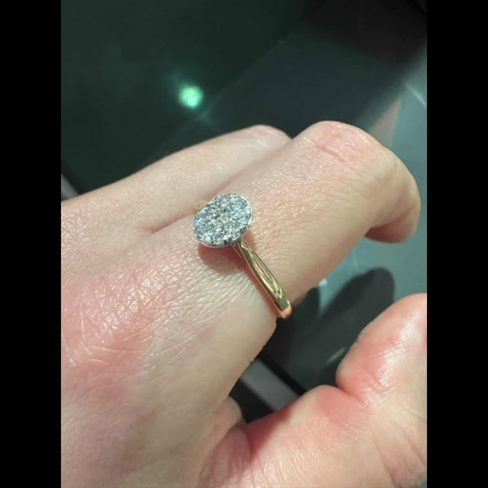 9ct Diamond Oval cluster