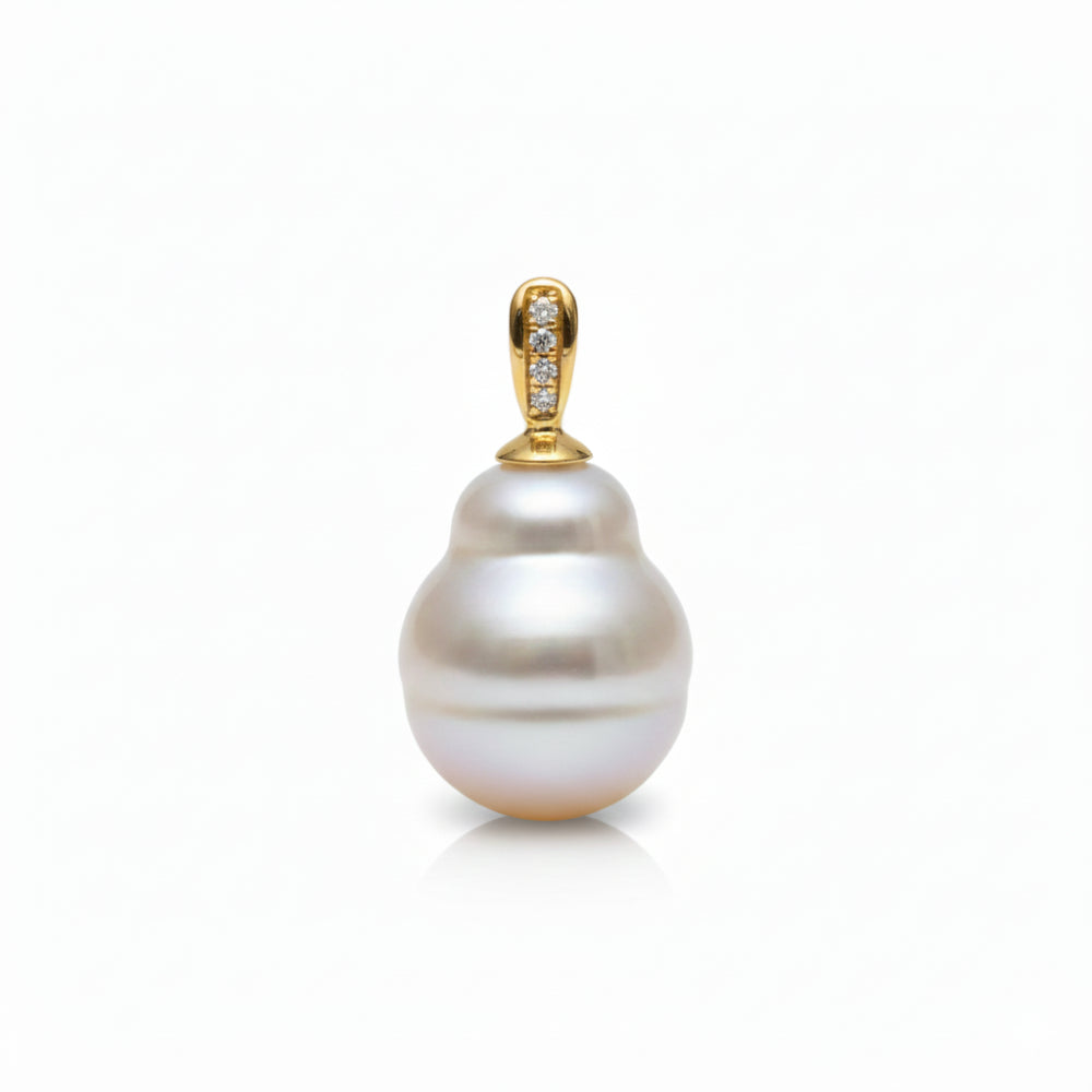 9CT Yellow Gold Diamond Set Baroque Pendant